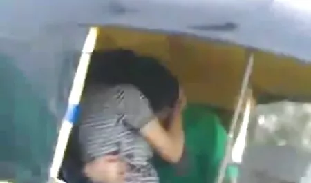 کمی خجالت دانلود فیلم سکس پا زده ، او بدرفتاری را جلوی دوربین آماتور ترتیب می دهد