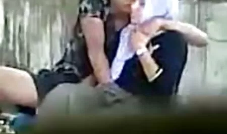 سینه دانلود فیلم سکس زن با حیوانات های طبیعی بزرگ