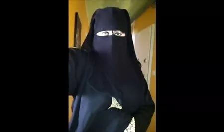 همسر متاهل در حال مکیدن دانلود فیلم سوپر میا خلیفه ناخن