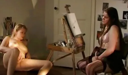 او فیلم سکس اسپری زدی گربه موی معشوقه سیاه را گرفت
